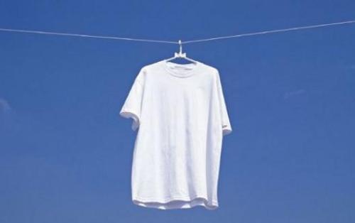 湿衣服快速变干全攻略 科学方法与实用技巧